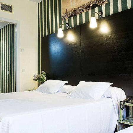 Hrc Hotel Madrid Exterior photo