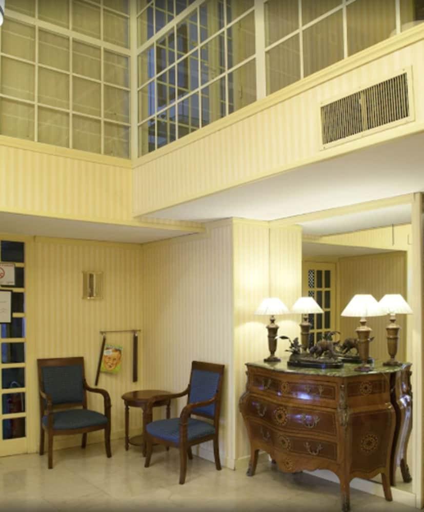 Hrc Hotel Madrid Exterior photo