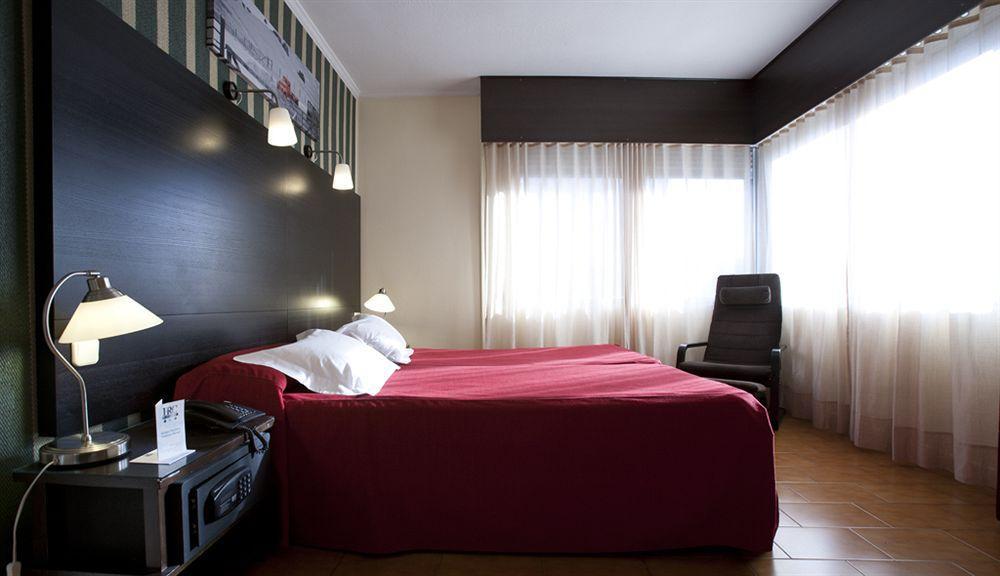 Hrc Hotel Madrid Exterior photo