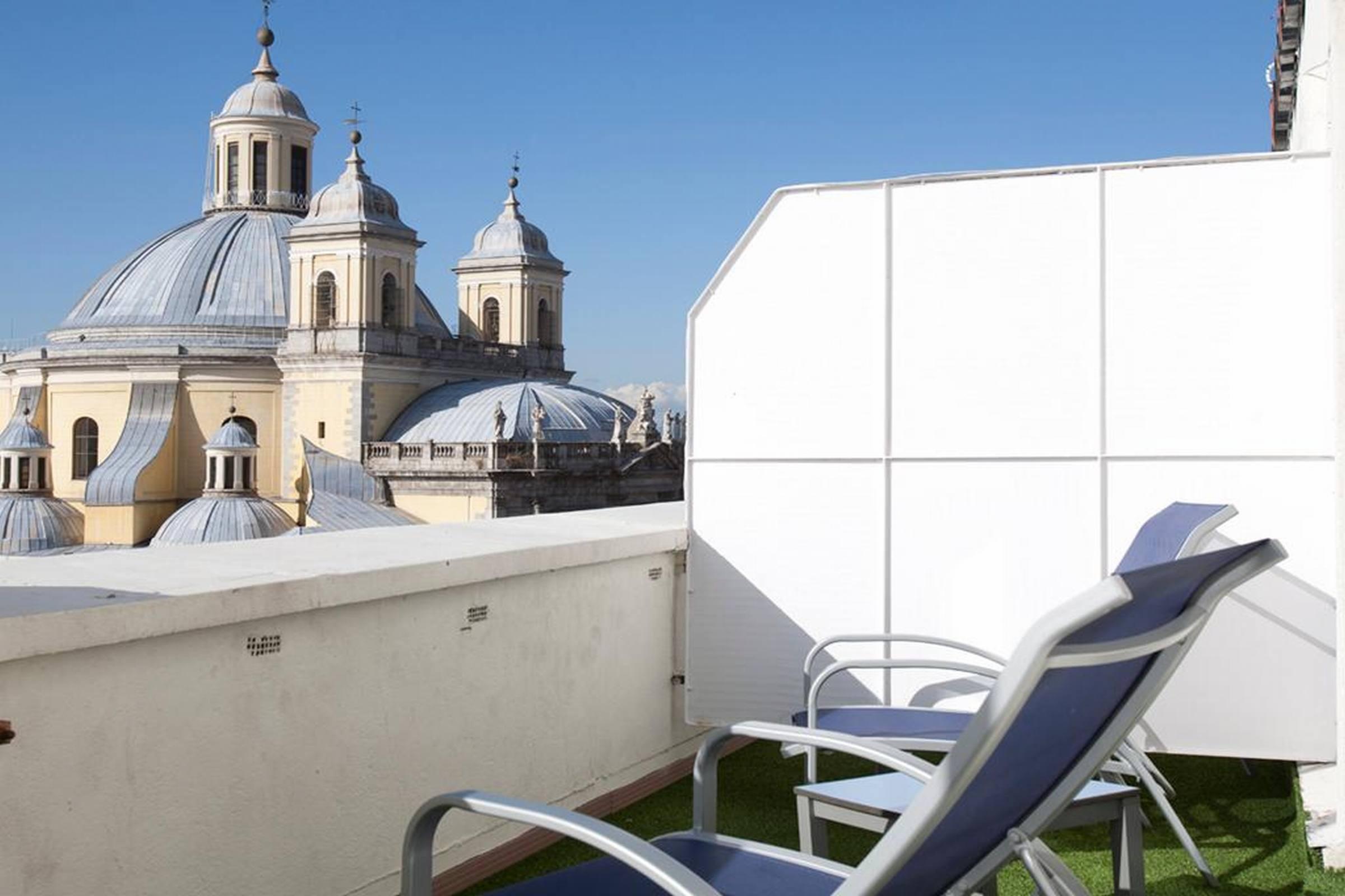 Hrc Hotel Madrid Exterior photo