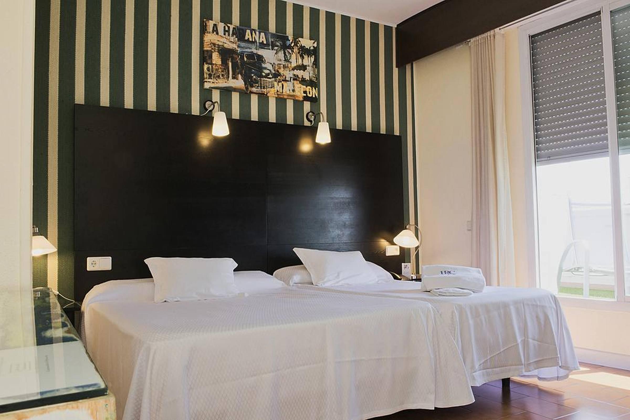 Hrc Hotel Madrid Exterior photo