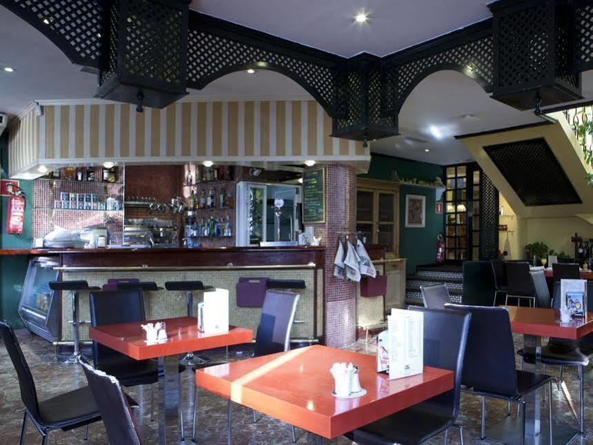 Hrc Hotel Madrid Exterior photo