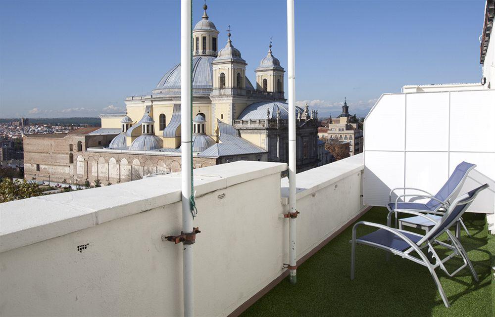 Hrc Hotel Madrid Exterior photo