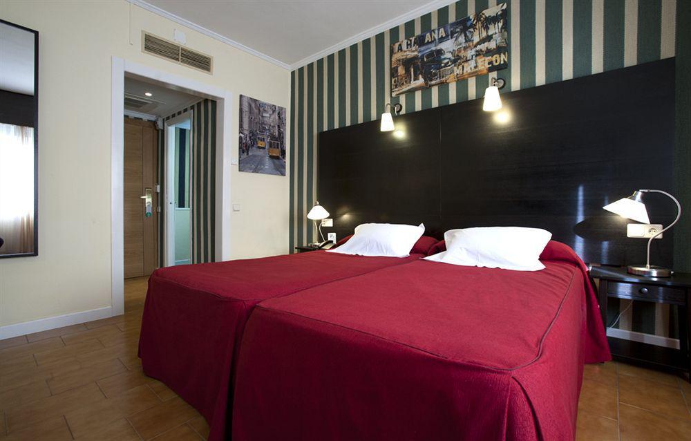 Hrc Hotel Madrid Exterior photo